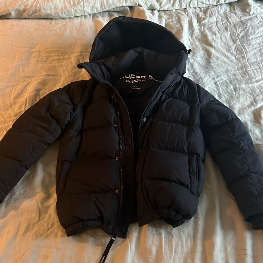 Aritzia Super Puff Original in Matte Black